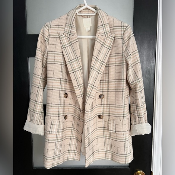 Blazer - Picture 2 of 4